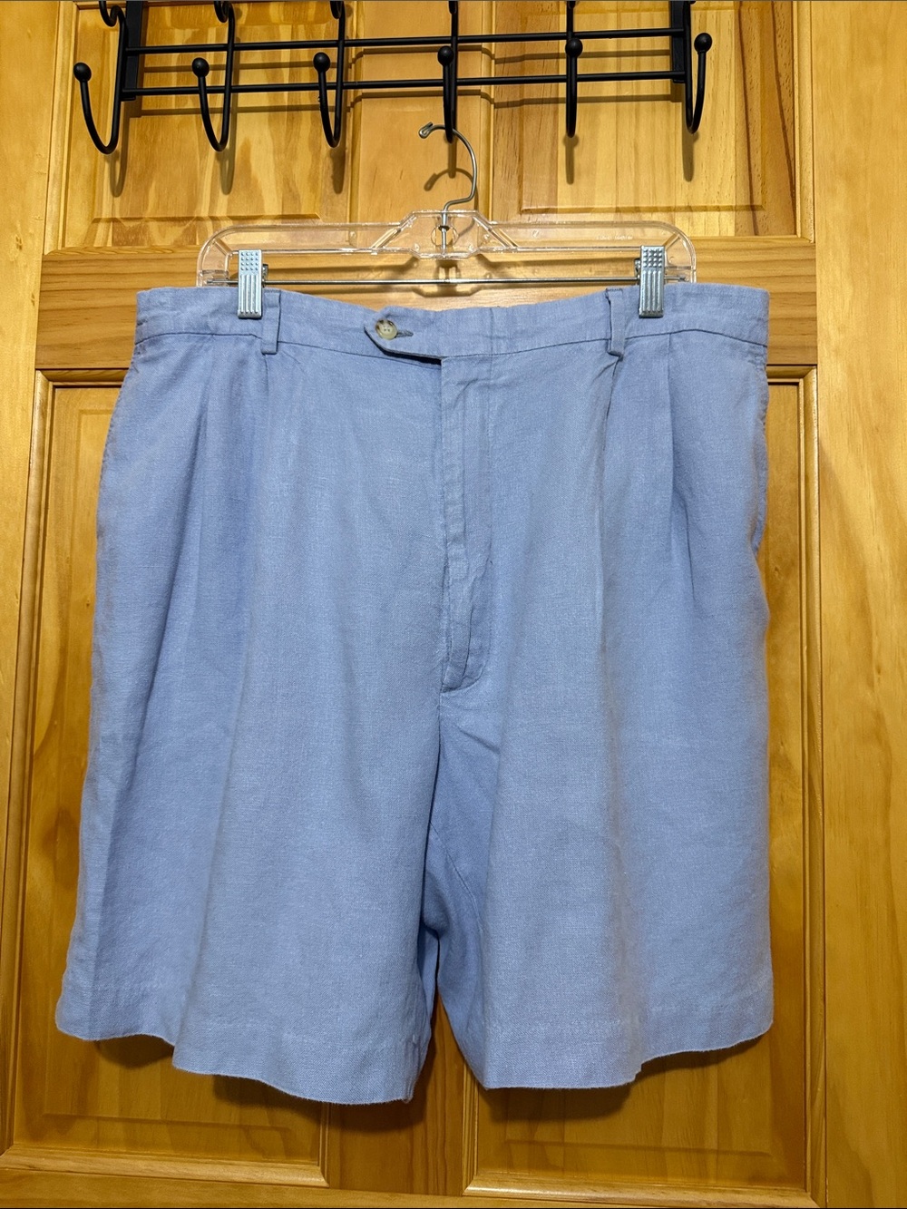 Berle Men's Light Blue Linen Casual Pleated Shorts.